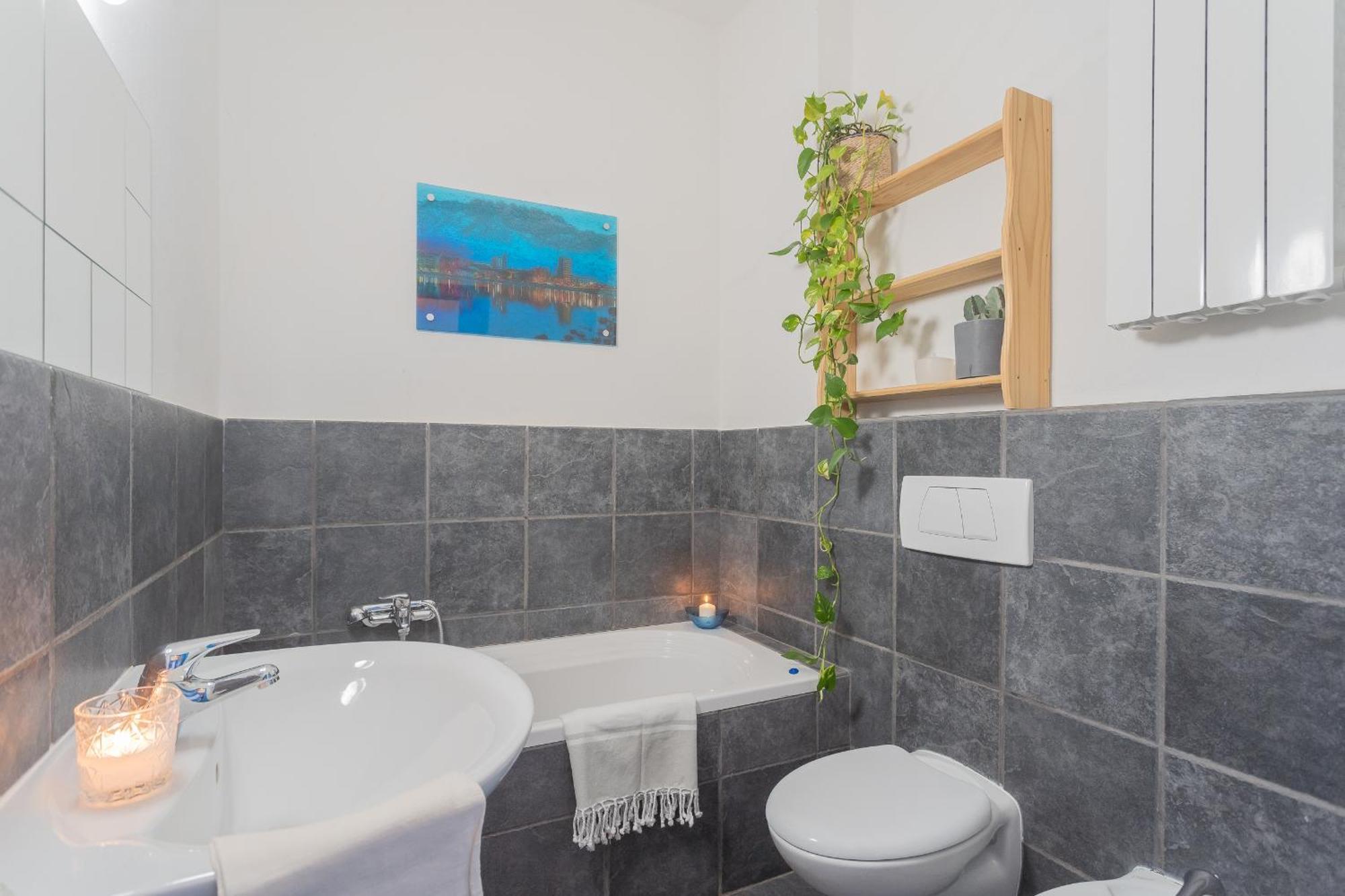 Deriva Apartment On Careno'S Beach By Rent All Como Nesso Exterior foto